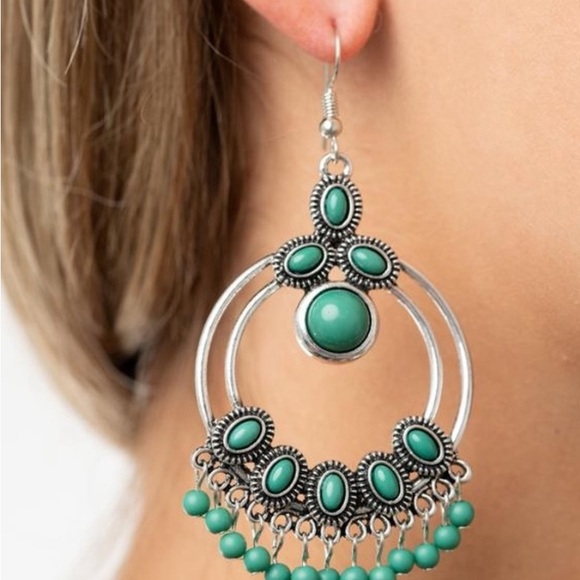 Palm Breeze - Green Earrings - Picture 2 of 2